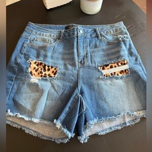 Judy Blue Women's Blue Denim Shorts with Leopard Patches size 2XL